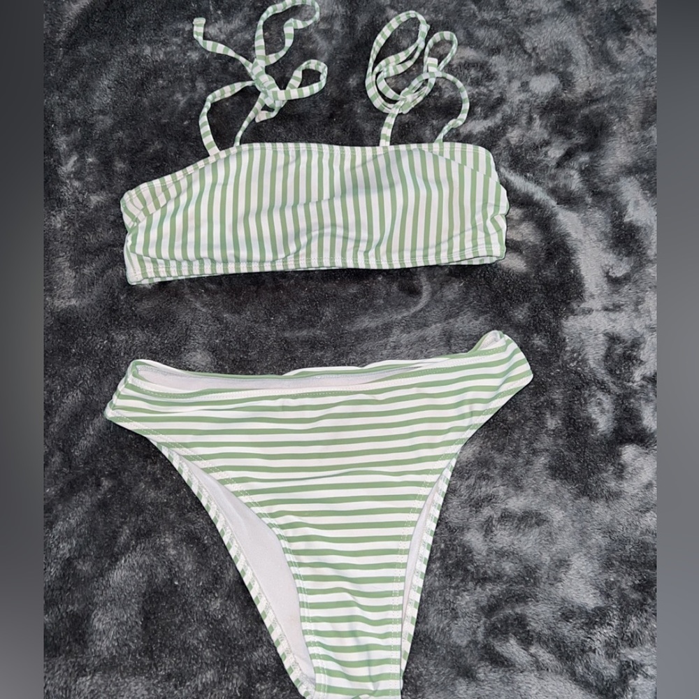 Good quality green lined SHEIN swimsuit